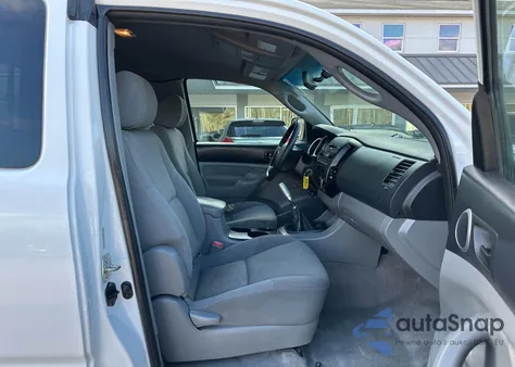 2008 Toyota Tacoma from USA, damaged, VIN 5TEUX42N38Z588405